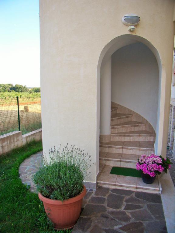 Apartments Sv. Pelegrin Umag Extérieur photo